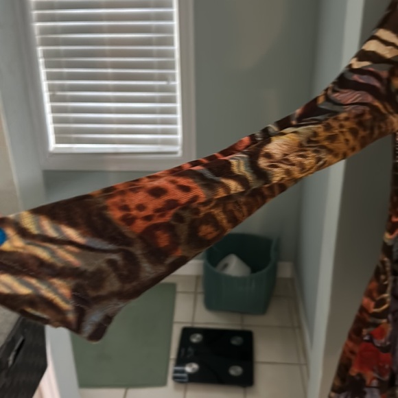 Sacred Threads flowing multi colored southwestern style top. NWOT - Picture 4 of 9